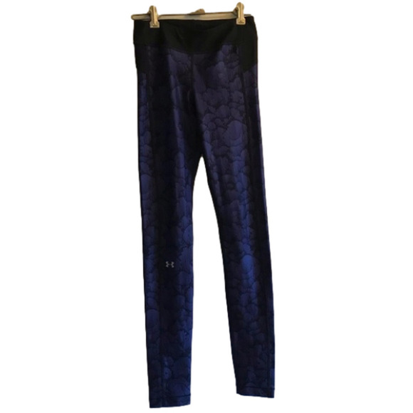 𝅺UNDER Armour women’s XS leggings in purple and black. - Picture 2 of 5